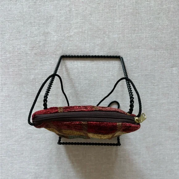 Vintage multicolored carpet purse. - Picture 6 of 9